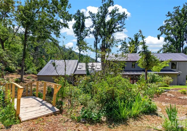 Photo 4 of Single family home for sale at 299 Webb Cvs Rd, Asheville, NC 28804 | MLS# 4417747 | Listing updated on 2026-09-12