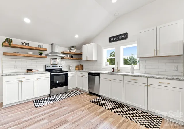 Photo 3 of Single family home for sale at 1325 King Rd, Salisbury, NC 28146 | MLS# 4417819 | Listing updated on 2026-10-03