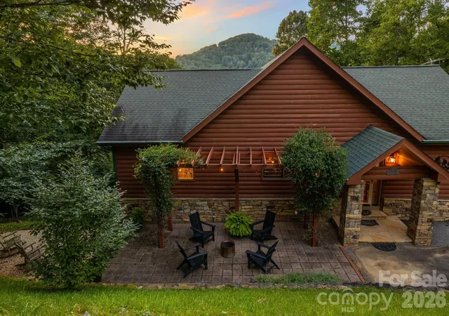Photo 3 of Single family home for sale at 32 Zebulon Ln, Mars Hill, NC 28754 | MLS# 4417951 | Listing updated on 2026-09-15