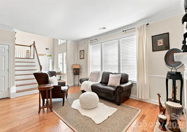 Photo 4 of Single family home for sale at 4409 Squirrel Trail Ln, Charlotte, NC 28269 | MLS# 4417960 | Listing updated on 2026-10-30