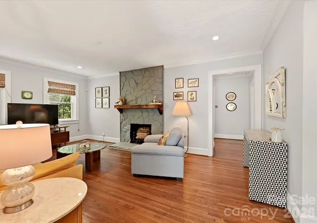 Photo 3 of Single family home for sale at 1812 Hall Ave, Charlotte, NC 28205 | MLS# 4418009 | Listing updated on 2026-10-06