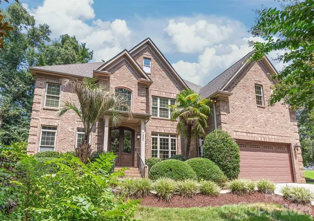 Photo 1 of Single family home for sale at 7320 Summerlin Pl, Charlotte, NC 28226 | MLS# 4418024 | Listing updated on 2026-09-23