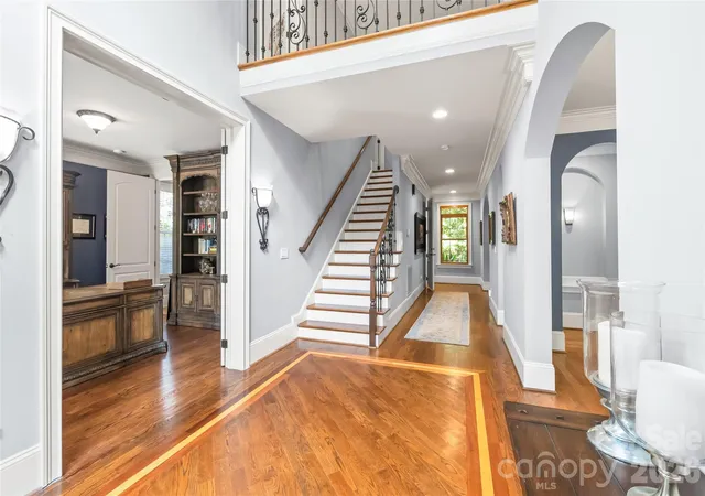 Photo 3 of Single family home for sale at 7320 Summerlin Pl, Charlotte, NC 28226 | MLS# 4418024 | Listing updated on 2026-10-25