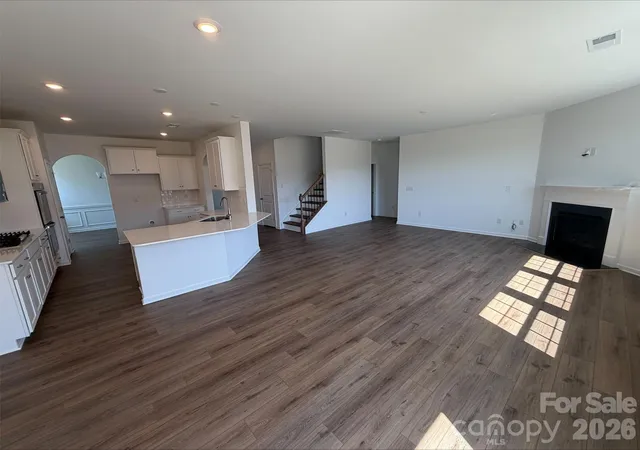 Photo 2 of Single family home for sale at 2123 Morning Gold Dr, Maiden, NC 28650 | MLS# 4418075 | Listing updated on 2026-10-26