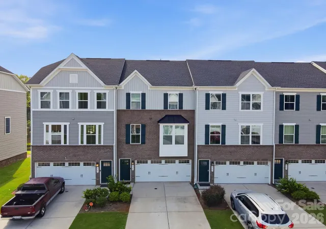 Photo 2 of Townhouse for sale at 2543 Grantham Pl Dr, Fort Mill, SC 29715 | MLS# 4418079 | Listing updated on 2026-09-15