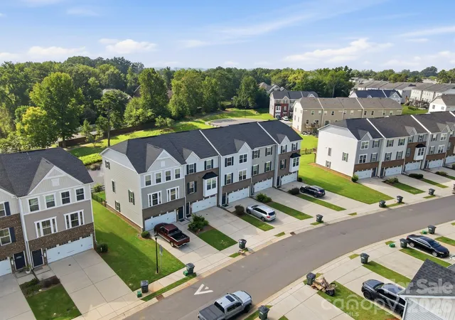 Photo 3 of Townhouse for sale at 2543 Grantham Pl Dr, Fort Mill, SC 29715 | MLS# 4418079 | Listing updated on 2026-09-15