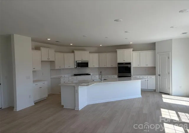 Photo 2 of Single family home for sale at 2117 Morning Gold Dr, Maiden, NC 28650 | MLS# 4418109 | Listing updated on 2026-09-24