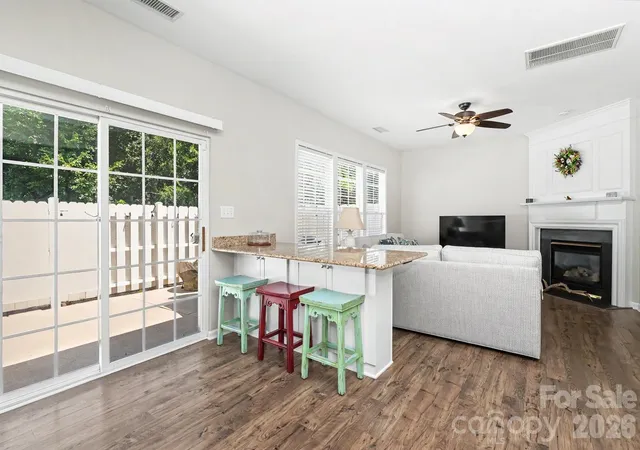 Photo 3 of Townhouse for sale at 6614 Beverly Springs Dr, Charlotte, NC 28270 | MLS# 4418145 | Listing updated on 2026-10-15