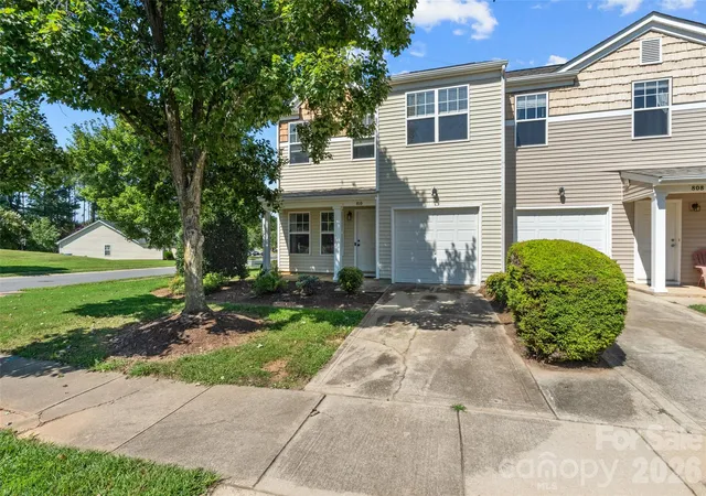 Photo 2 of Townhouse for sale at 810 Christian Wy, Rock Hill, SC 29732 | MLS# 4418282 | Listing updated on 2026-10-12