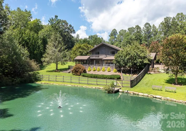 Photo 2 of Single family home for sale at 20 Spring Lake Dr, Mills River, NC 28759 | MLS# 4418364 | Listing updated on 2026-09-11