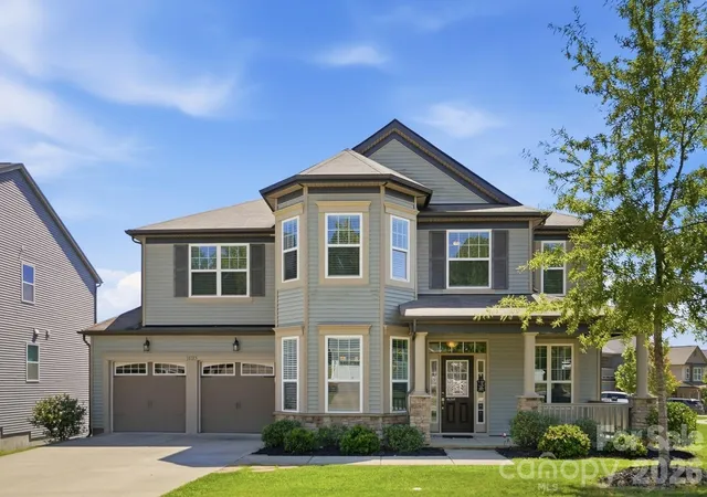Photo 1 of Single family home for sale at 10125 Castlebrooke Dr, Concord, NC 28027 | MLS# 4418410 | Listing updated on 2026-10-01