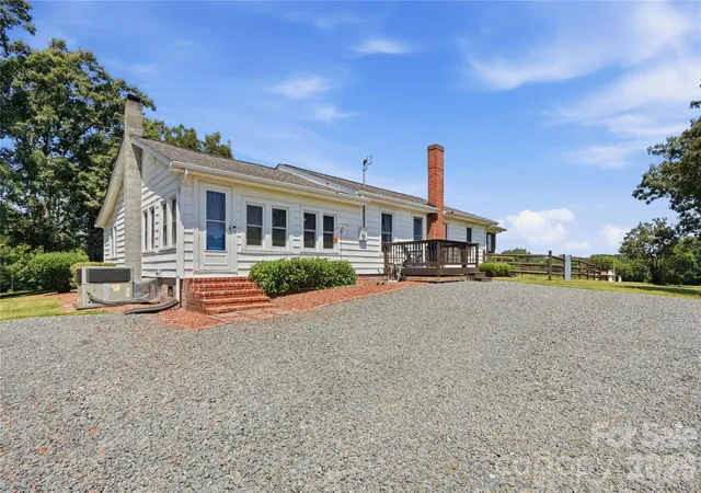 Photo 1 of Single family home for sale at 32372 Hugh Rd, Albemarle, NC 28001 | MLS# 4418477 | Listing updated on 2026-09-14