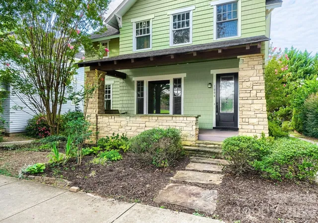Photo 2 of Single family home for sale at 1006 Assembly St, Belmont, NC 28012 | MLS# 4418701 | Listing updated on 2026-09-28