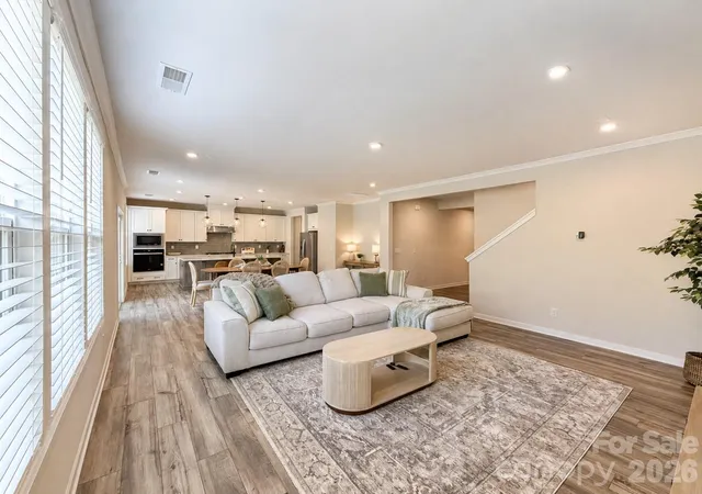 Photo 2 of Single family home for sale at 5132 Glenwalk Dr, Charlotte, NC 28269 | MLS# 4418710 | Listing updated on 2026-09-22