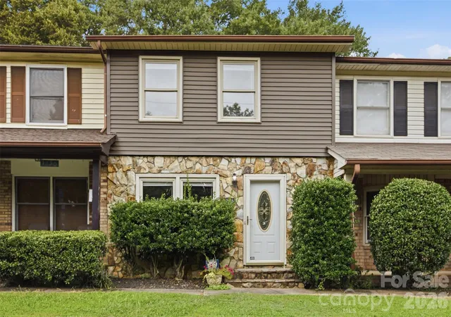 Photo 2 of Townhouse for sale at 1228 B Oakwood Ave #B, Kannapolis, NC 28081 | MLS# 4418779 | Listing updated on 2026-10-01