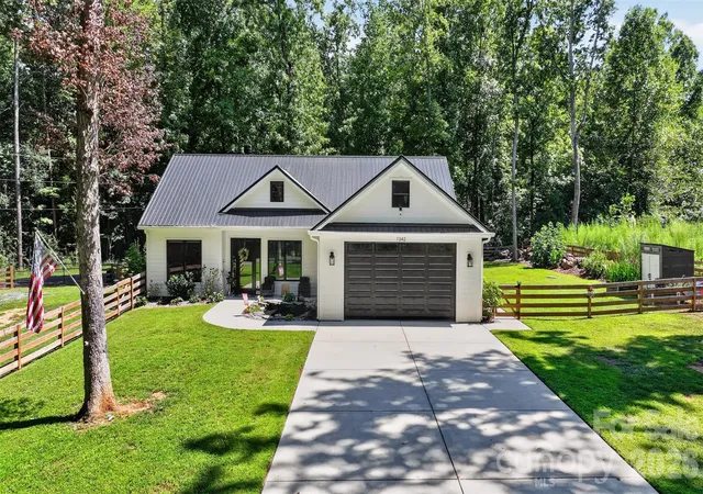 Photo 1 of Single family home for sale at 7342 Milan Dr, Huntersville, NC 28078 | MLS# 4418830 | Listing updated on 2026-10-21