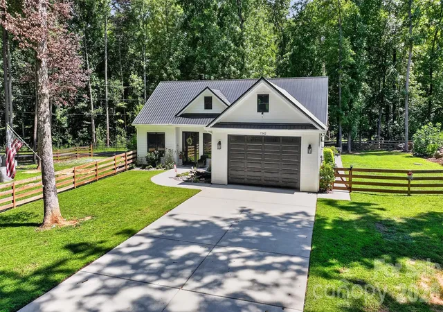 Photo 1 of Single family home for sale at 7342 Milan Dr, Huntersville, NC 28078 | MLS# 4418830 | Listing updated on 2026-10-21