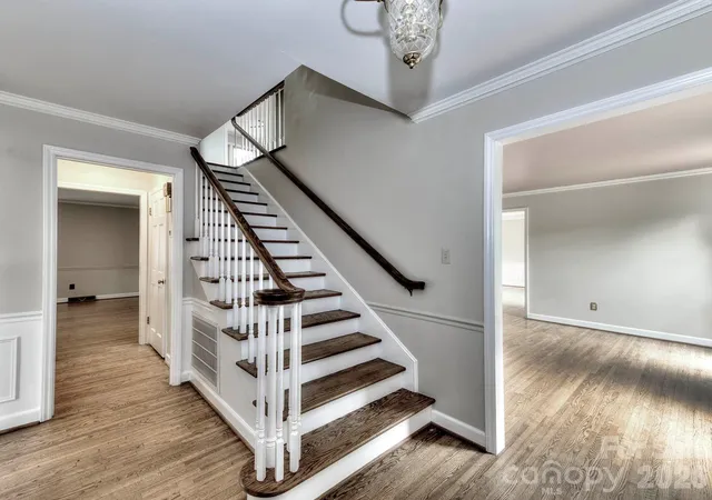 Photo 3 of Sale Pending at 1401 Heatherloch Dr, Gastonia, NC 28054 | MLS# 4418870 | Listing updated on 2026-10-03