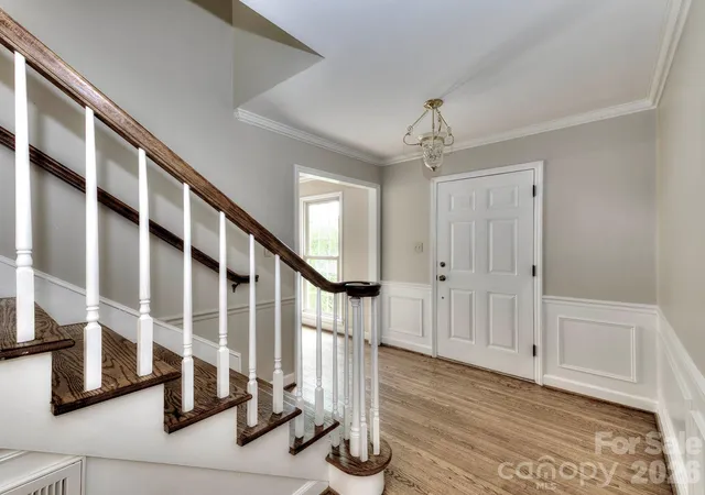 Photo 3 of Sale Pending at 1401 Heatherloch Dr, Gastonia, NC 28054 | MLS# 4418870 | Listing updated on 2026-10-03