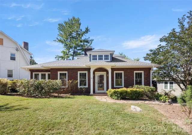 Photo 1 of Single family home for sale at 65 Longview Rd, Asheville, NC 28806 | MLS# 4418878 | Listing updated on 2026-10-05