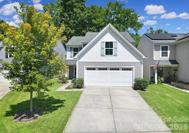 Photo 1 of Single family home for sale at 1611 Hooper Ct, Charlotte, NC 28212 | MLS# 4418892 | Listing updated on 2026-10-08