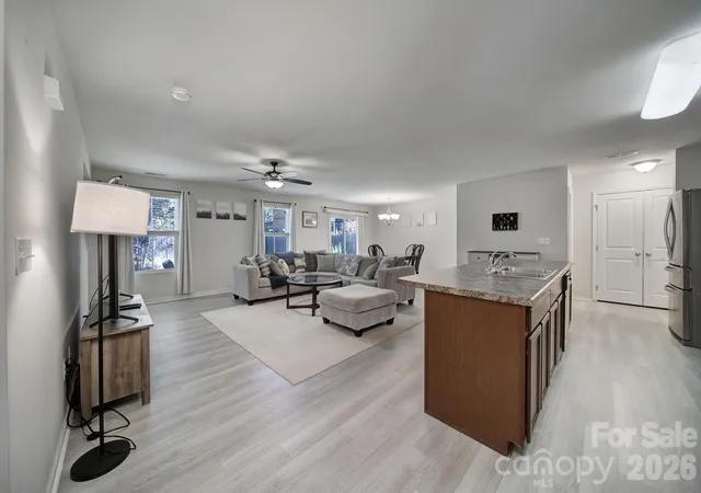 Photo 3 of Single family home for sale at 1611 Hooper Ct, Charlotte, NC 28212 | MLS# 4418892 | Listing updated on 2026-10-08