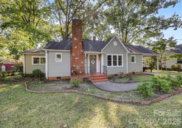 Photo 2 of Single family home for sale at 511 Woodside Dr, Shelby, NC 28150 | MLS# 4418969 | Listing updated on 2026-09-13