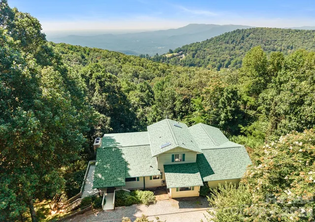Photo 2 of Single family home for sale at 977 Morning Ride Dr, Columbus, NC 28722 | MLS# 4419017 | Listing updated on 2026-10-01