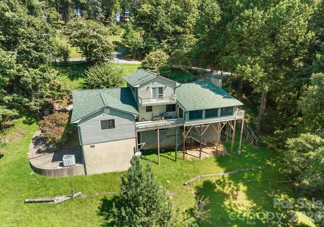 Photo 3 of Single family home for sale at 977 Morning Ride Dr, Columbus, NC 28722 | MLS# 4419017 | Listing updated on 2026-10-01