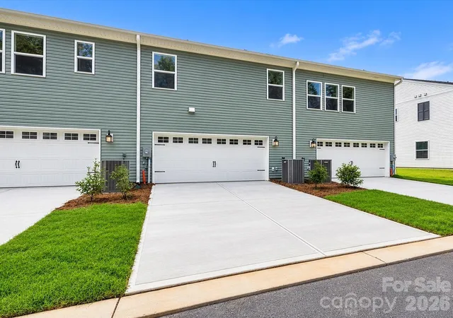 Photo 2 of Townhouse for sale at 6609 Fire Lily Ln, Charlotte, NC 28216 | MLS# 4419428 | Listing updated on 2026-09-21