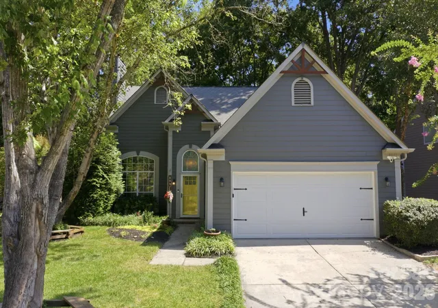 Photo 1 of Single family home for sale at 8927 Raven Park Dr, Charlotte, NC 28216 | MLS# 4419436 | Listing updated on 2026-10-26