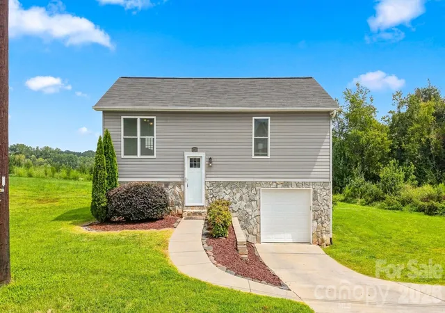 Photo 1 of Single family home for sale at 4548 Bethel Church Rd, Hickory, NC 28602 | MLS# 4419465 | Listing updated on 2026-09-25