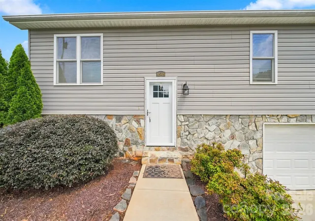 Photo 3 of Single family home for sale at 4548 Bethel Church Rd, Hickory, NC 28602 | MLS# 4419465 | Listing updated on 2026-09-25