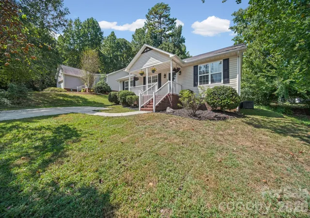 Photo 4 of Single family home for sale at 2425 Red Tip Dr SE, Concord, NC 28025 | MLS# 4419516 | Listing updated on 2026-09-11