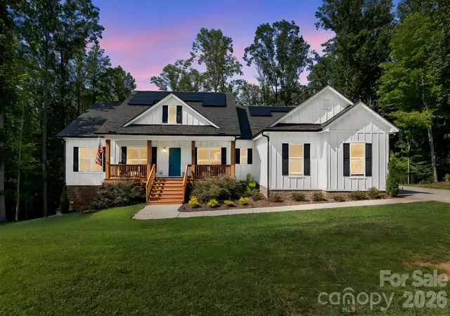 Photo 1 of Single family home for sale at 206 N Harbor Watch Dr, Statesville, NC 28677 | MLS# 4419610 | Listing updated on 2026-10-05