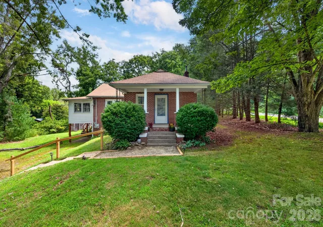 Photo 1 of Single family home for sale at 178 Shope Crk Rd, Asheville, NC 28805 | MLS# 4419747 | Listing updated on 2026-09-24