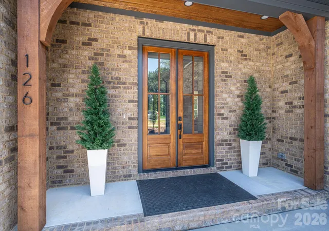 Photo 4 of Single family home for sale at 126 Lake Mist Dr, Belmont, NC 28012 | MLS# 4419761 | Listing updated on 2026-10-03