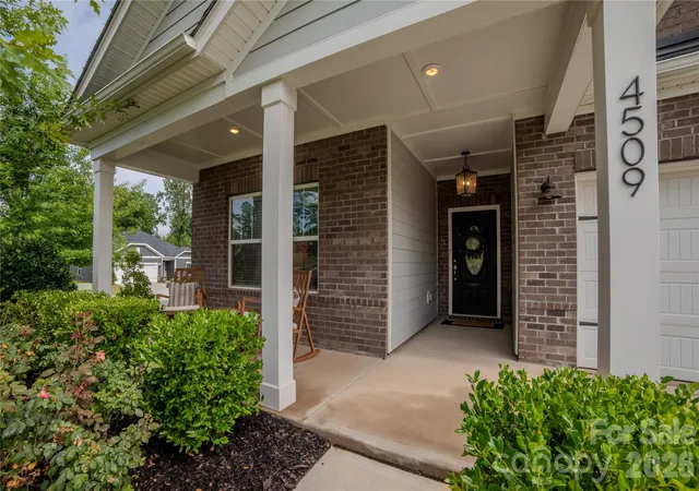 Photo 3 of Single family home for sale at 4509 Kelowna St, Charlotte, NC 28214 | MLS# 4419799 | Listing updated on 2026-09-13