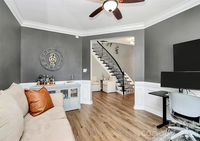 Photo 4 of Sale Pending at 5519 Hubbard Point Dr, Charlotte, NC 28269 | MLS# 4419851 | Listing updated on 2026-09-14