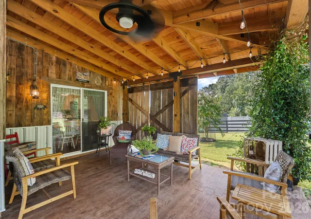 Photo 3 of Single family home for sale at 120 Dublin Ct, Statesville, NC 28677 | MLS# 4419887 | Listing updated on 2026-10-07