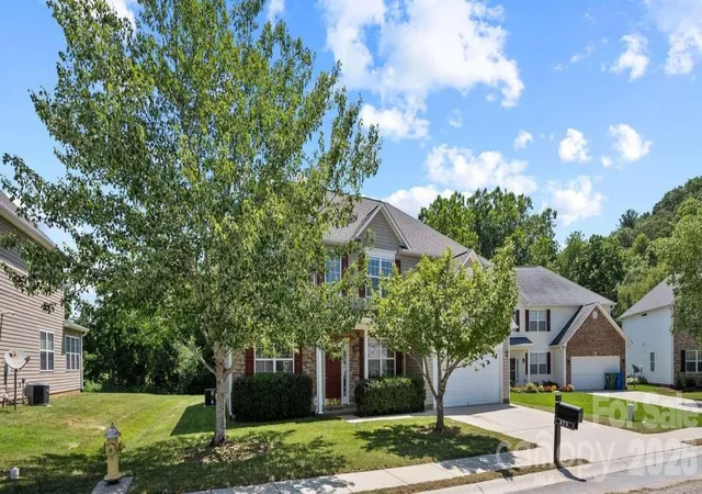 Photo 2 of Single family home for sale at 273 Wildbriar Rd, Fletcher, NC 28732 | MLS# 4419916 | Listing updated on 2026-09-15