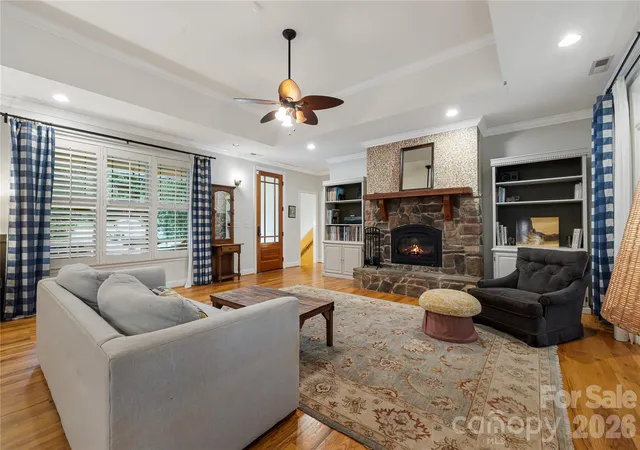Photo 3 of Single family home for sale at 312 E Forest Pl, Candler, NC 28715 | MLS# 4419930 | Listing updated on 2026-09-15