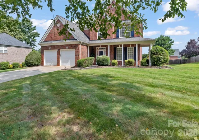 Photo 3 of Single family home for sale at 186 Autumn Frost Ave, Statesville, NC 28677 | MLS# 4419959 | Listing updated on 2026-10-05