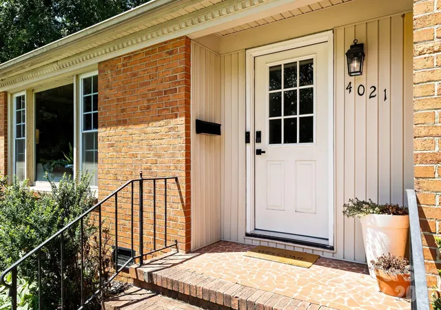 Photo 2 of Sale Pending at 4021 Rutherford Dr, Charlotte, NC 28210 | MLS# 4420020 | Listing updated on 2026-09-11