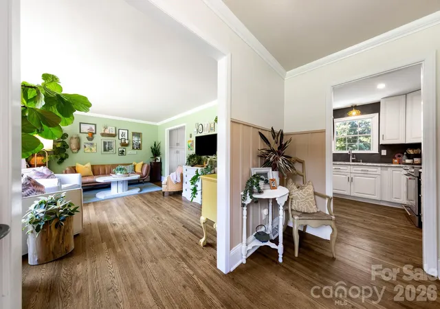 Photo 3 of Sale Pending at 4021 Rutherford Dr, Charlotte, NC 28210 | MLS# 4420020 | Listing updated on 2026-09-11