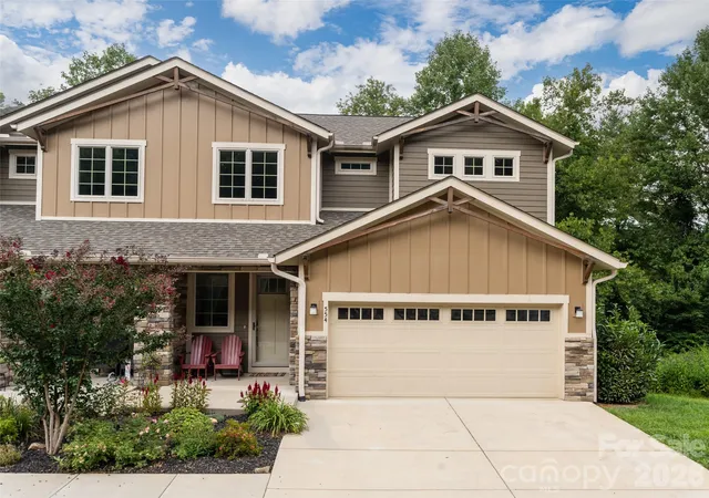 Photo 3 of Townhouse for sale at 554 Sweet Birch Park Ln, Black Mountain, NC 28711 | MLS# 4420070 | Listing updated on 2026-09-12