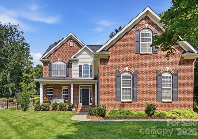 Photo 2 of Single family home for sale at 5875 Tipperary Dr, Denver, NC 28037 | MLS# 4420073 | Listing updated on 2026-09-13