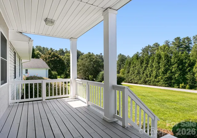 Photo 3 of Single family home for sale at 128 Stone House Rd, Hendersonville, NC 28739 | MLS# 4420074 | Listing updated on 2026-09-14