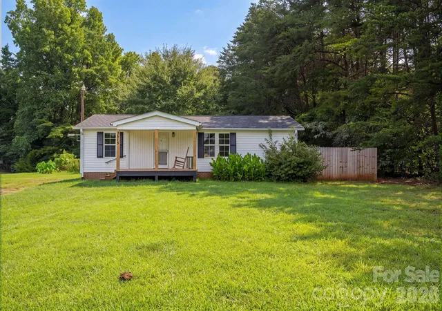 Photo 1 of Single family home for sale at 3515 Jeanette Dr, Iron Station, NC 28080 | MLS# 4420085 | Listing updated on 2026-10-06