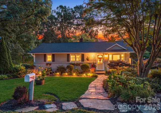 Photo 1 of Single family home for sale at 49 White Pine Dr, Asheville, NC 28805 | MLS# 4420186 | Listing updated on 2026-09-13